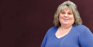 Chelle Davis - Branch Manager